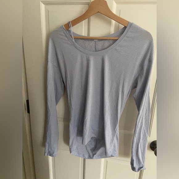 Lululemon breathable longsleeve - Picture 4 of 5